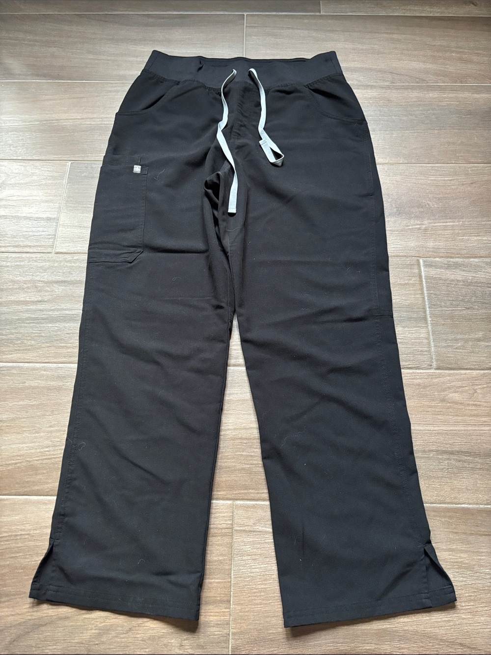 Figs Women’s High Waisted Kade Cargo Scrub Pants Bottom in Black